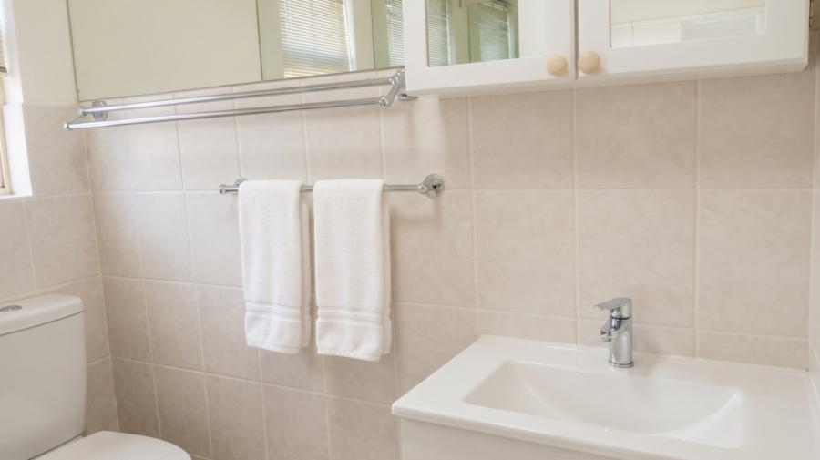 To Let 2 Bedroom Property for Rent in Middedorp Western Cape